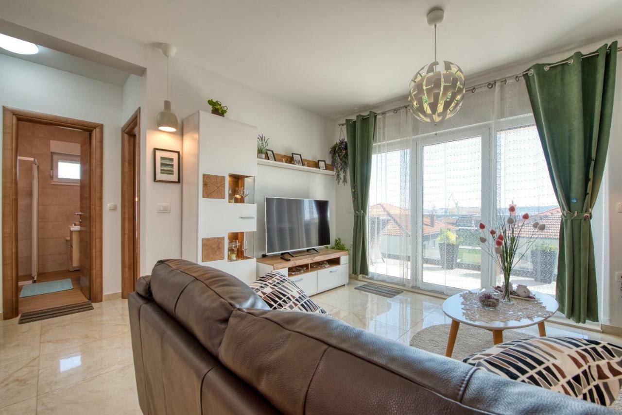 Golubica Appartement Trogir Buitenkant foto